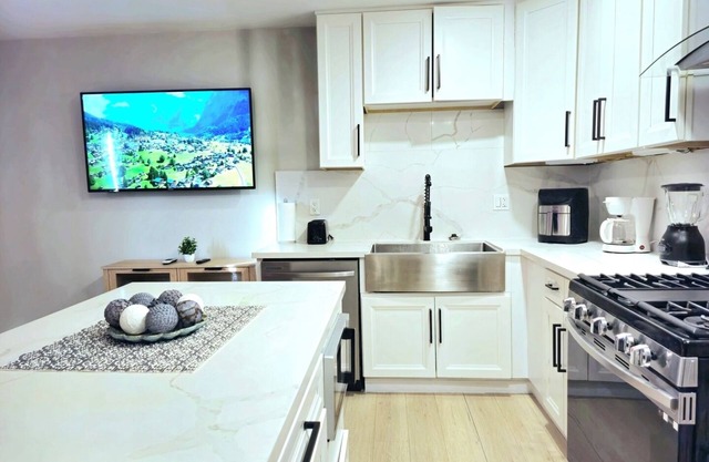 Exotic home 3bed 2bath by sdstay