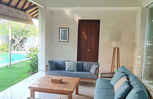 Exotic villa with an open living room, open ceiling.Swimming pool 11m by 4m.