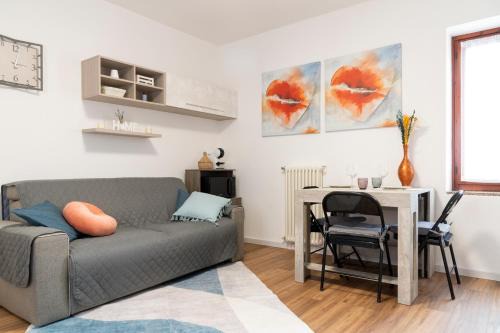Experience a Cozy Retreat by the Lake Maggiore