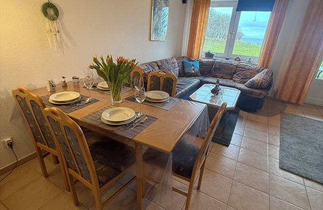 "Experience a dream vacation apartment with a sea view on the Baltic Sea!"