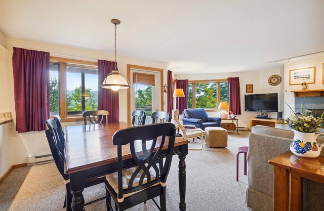 Experience comfort and relaxation at Highridge A14