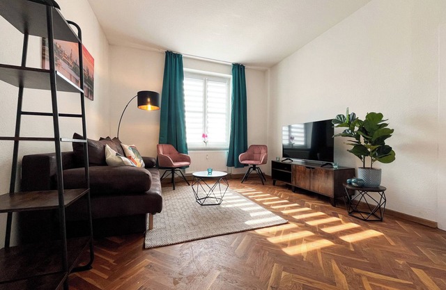 "Experience Comfort and Convenience at Wohnperle Oskar06 in Dresden!"