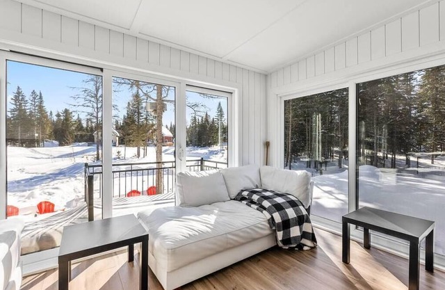 Experience family relaxation by the lake