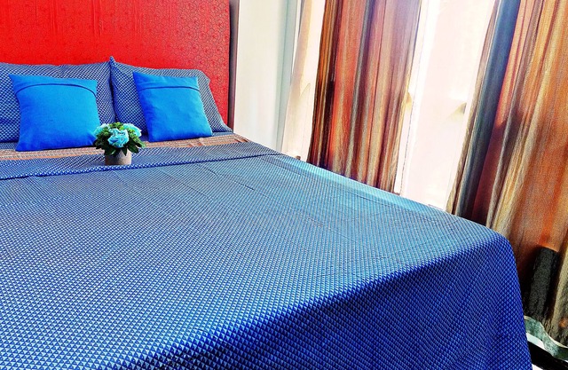 EXPERIENCE THE BEST W/ HOT SHOWER, GARDEN AND POOL