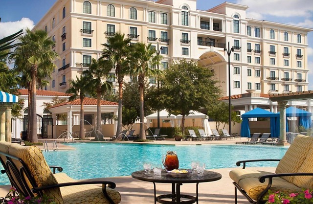 Experience the Éilan Hotel & Spa in San Antonio