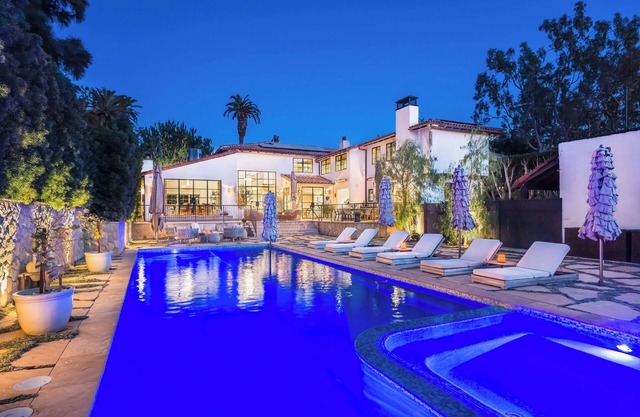 Experience Ultimate Luxury at Our Private Mediterranean Villa with Pool and Gym