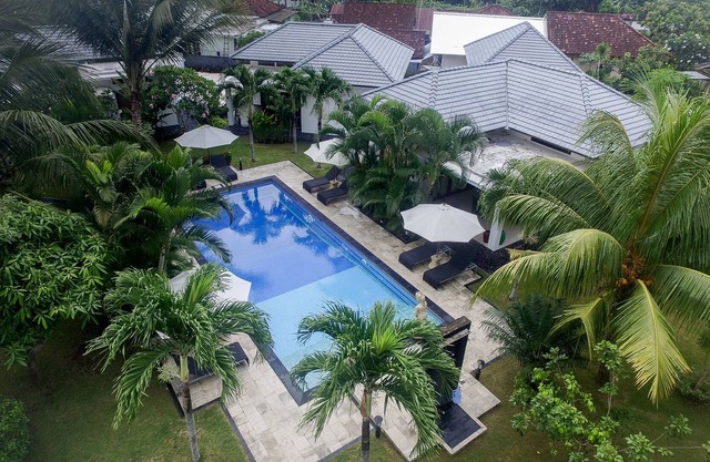 Explore Lombok from your Villa for 2+