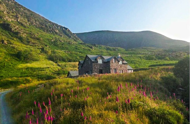 Explore the Ring of Kerry and Wild Atlantic Way