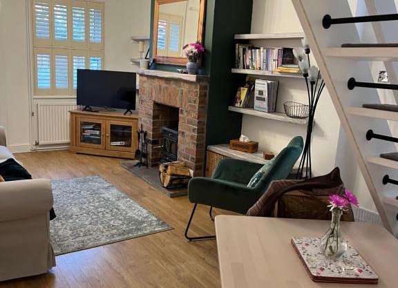 Explorers Cottage, Yorkshire Wolds Character Home