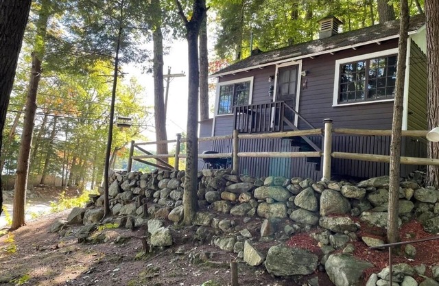 Exposed Beams - Papa Bear Cottage on Squam Lake