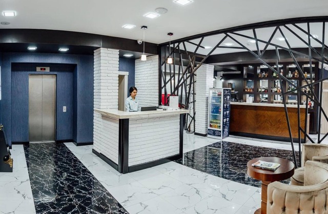 Express City Hotel