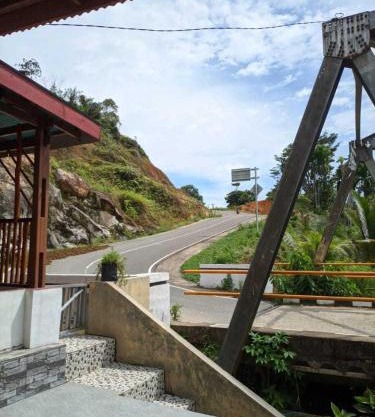 EXPRESS O 91702 Mandeh Homestay Syariah Near Bank Nagari PT Bank Pembangunan Daerah (BPD) Sumbar Cabang Painan