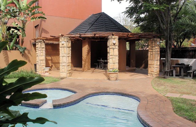 Exquisite 2 Bedroom Garden Townhouse in the Heart of Fourways