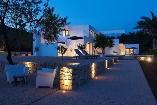 Exquisite Ibiza Villa Can Pegaso Grande Privileged & Minimalist Style 16 Guests San Juan