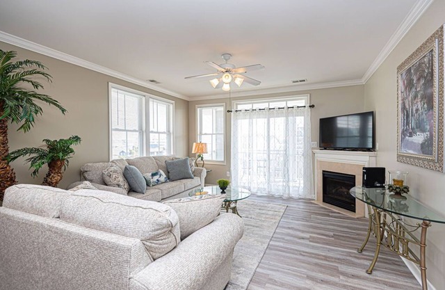 Exquisite Luxury 3 Bedroom Condo With WiFi In Gated Community On Bayside With Indoor/Outdoor Pools, Private Beaches, Restaurant, And More Just Ten Minutes From Beach!