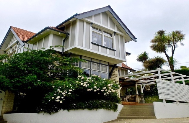 Exquisite Luxury Property with Stunning Views
