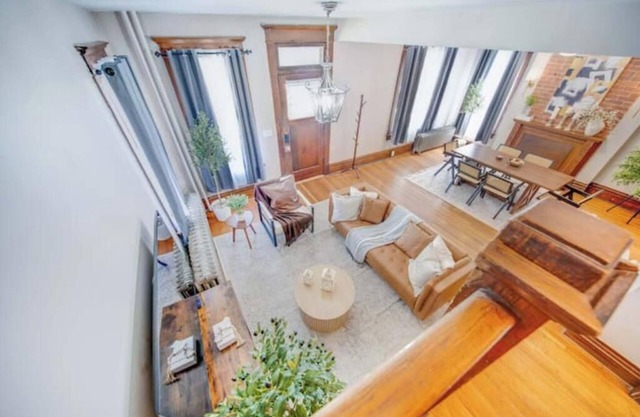 Exquisite Modern Historic Home Near Campus and Stadium! FITS 14 guest!