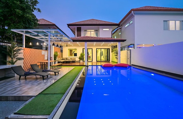 Exquisite Pool Villa A