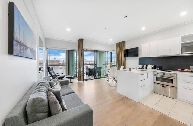 Exquisite Sun Soaked Corner Apartment