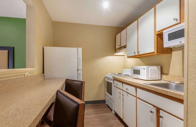 Extended Stay America Select Suites Charlotte Tyvola Rd Exec