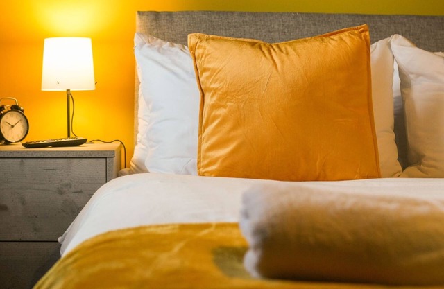 Extended Stays Welcome| Sleeps 11 | FREE Parking