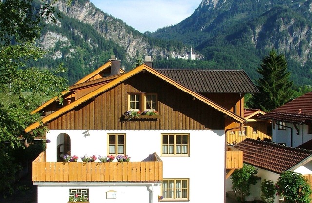 Extremely well maintained 4 star apartment with a view of Neuschwanstein Castle