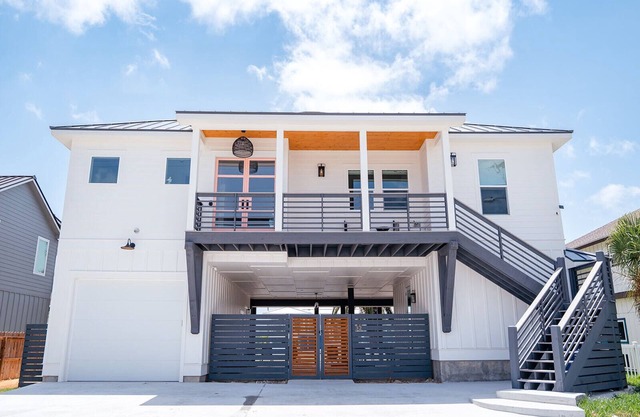EZ Breezy Beach House with Private Pool