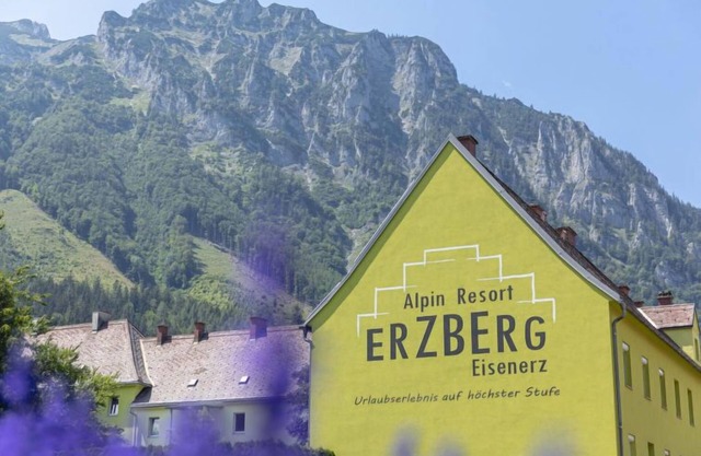 für 4 P. mit IR-Sauna & Sprudelwanne by Interhome