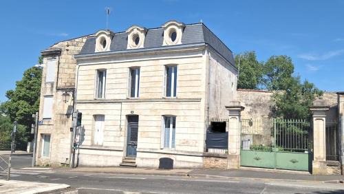 F3 original Maison bourgeoise Port Boinot