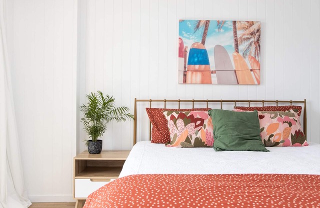 Fab Beachfront 2 Brm Apt in the Heart of Surfers