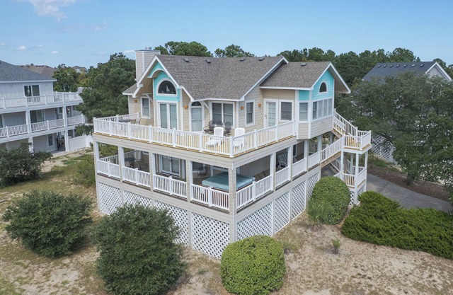 Fab Family Vacation Home. Great Location w/Private Pool, Hot Tub & Foosball