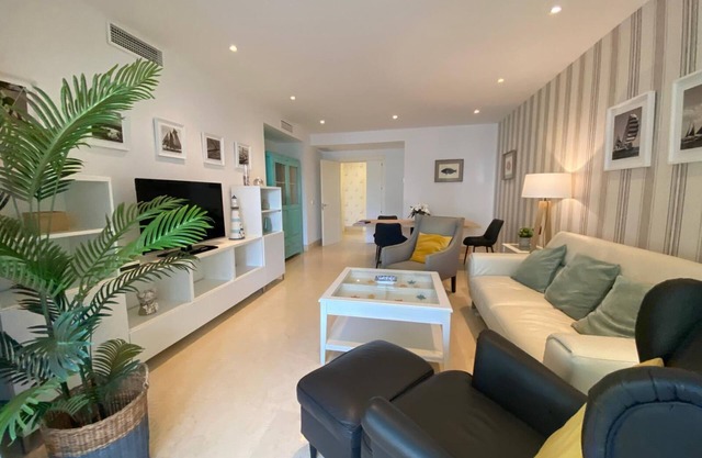 Fabuloso Apartamento en una de las Mejores Islas de la Marina de Sotogrande