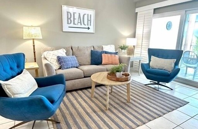 Fabulous 2-bedroom/2-bath condo with water views