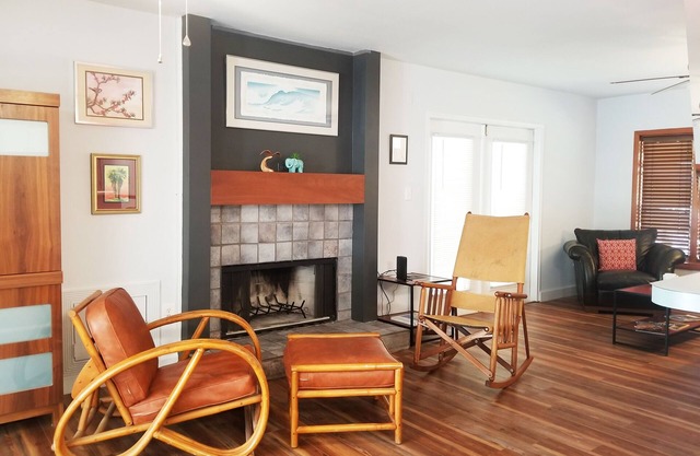 Fabulous 3 Bedroom Home in Deland!