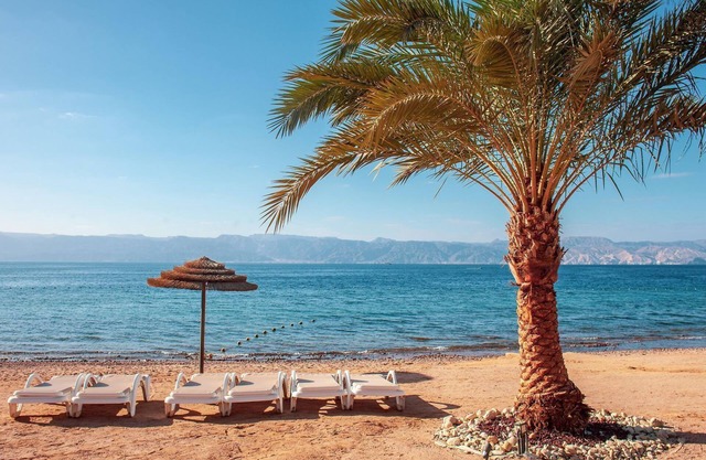 Fabulous 3-bedroom resort in Aqaba Red Sea Beach ,fitness , Private Beach,WiFi