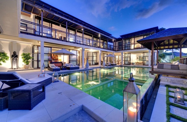 Fabulous 4 BR Lux Panoramic View Villa, Jimbaran