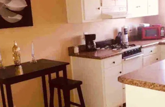 Fabulous Apartment in Central Tucson Location .