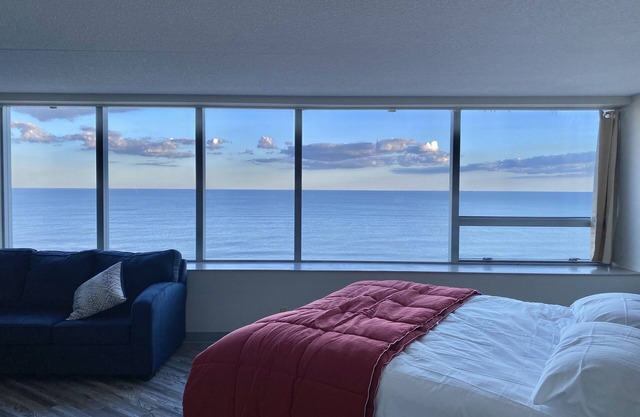 FABULOUS BEACHFRONT RENOVATED STUDIO AND AMAZING OCEAN VIEWS