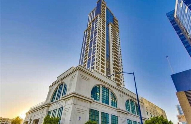 Fabulous City and Bay Views-One month minimum