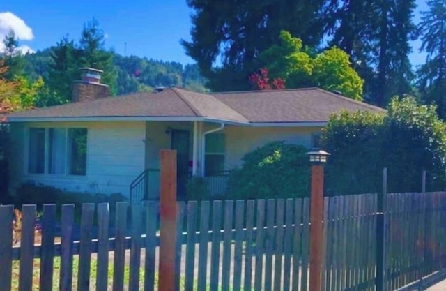 Fabulous FOUR BEDROOM House across from the River in Prime Central Area
