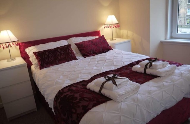 Fabulous location, One Bedroom West End Flat, just off Byres rd, close to SEC &