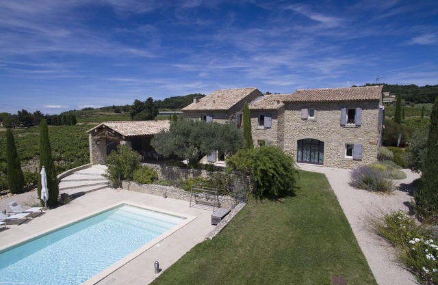 Fabulous Provencal Mas in Cairanne with big swimming-pool