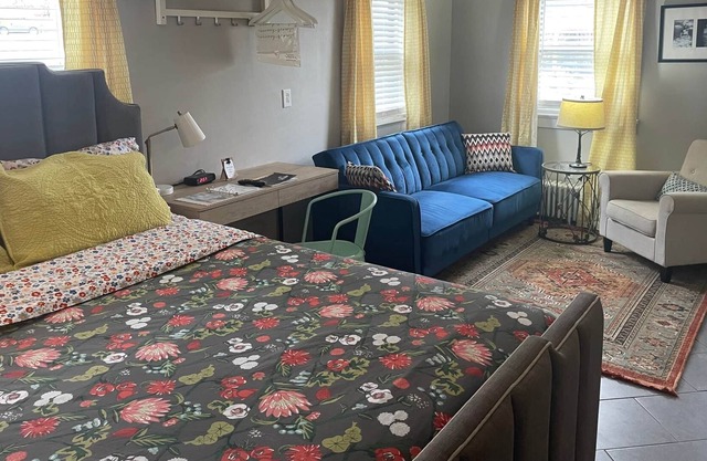 Fabulous Work & Stay Studio Apartment
