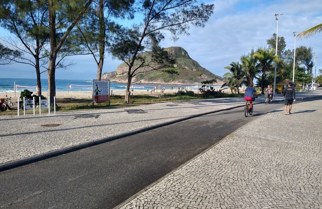 Facing the sea! Foot in the sand. Excellent 2 Bedrooms