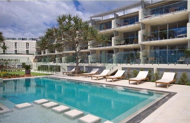 Fairshore 28 Beachfront Escape