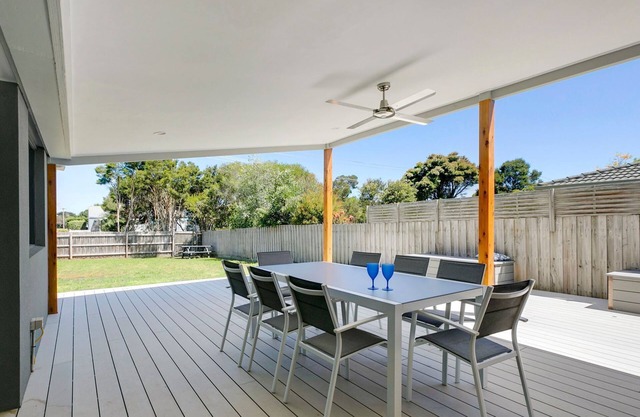Fairway Views | Pet Friendly Beach Retreat