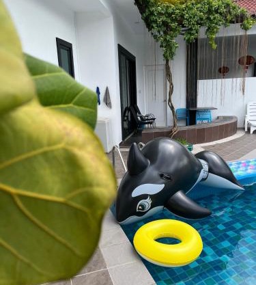 Fairy Retreat Private Pool Cottage IPOH, BBQ, KTV, 10-12 pax