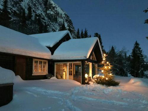 Fairytale Cabin In The Heart Of Norway