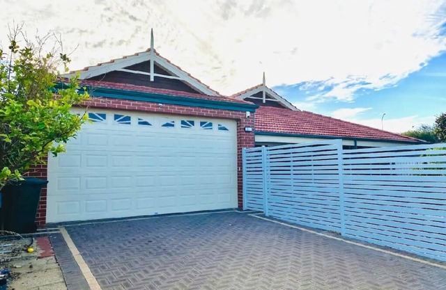 Falcon Estuary EscapenEntire home in Falcon, Australia