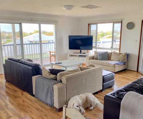 Falcon Family-friendly Bayview Beach House